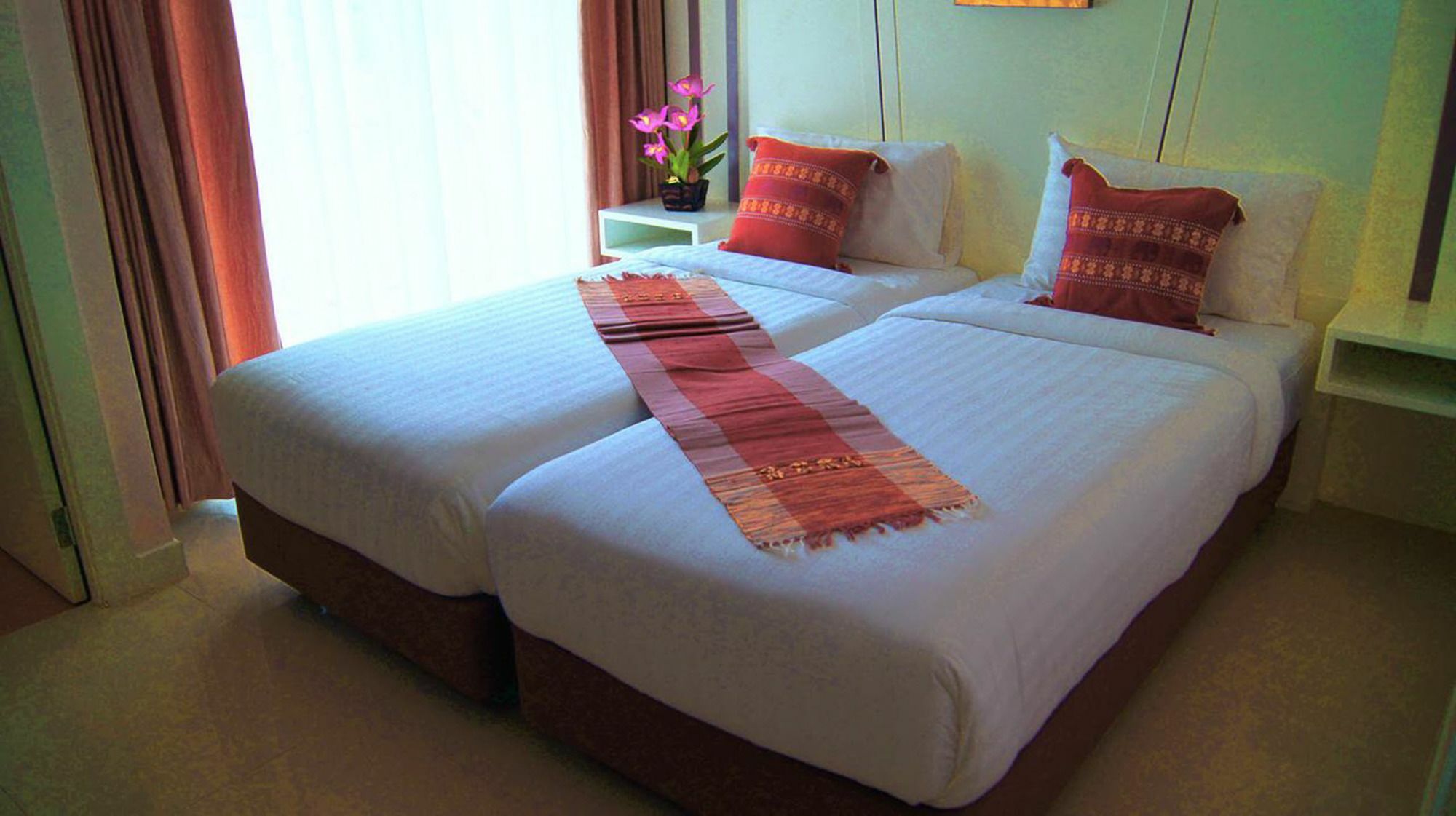 J Sweet Dream Boutique Hotel Phuket Patong Exterior photo